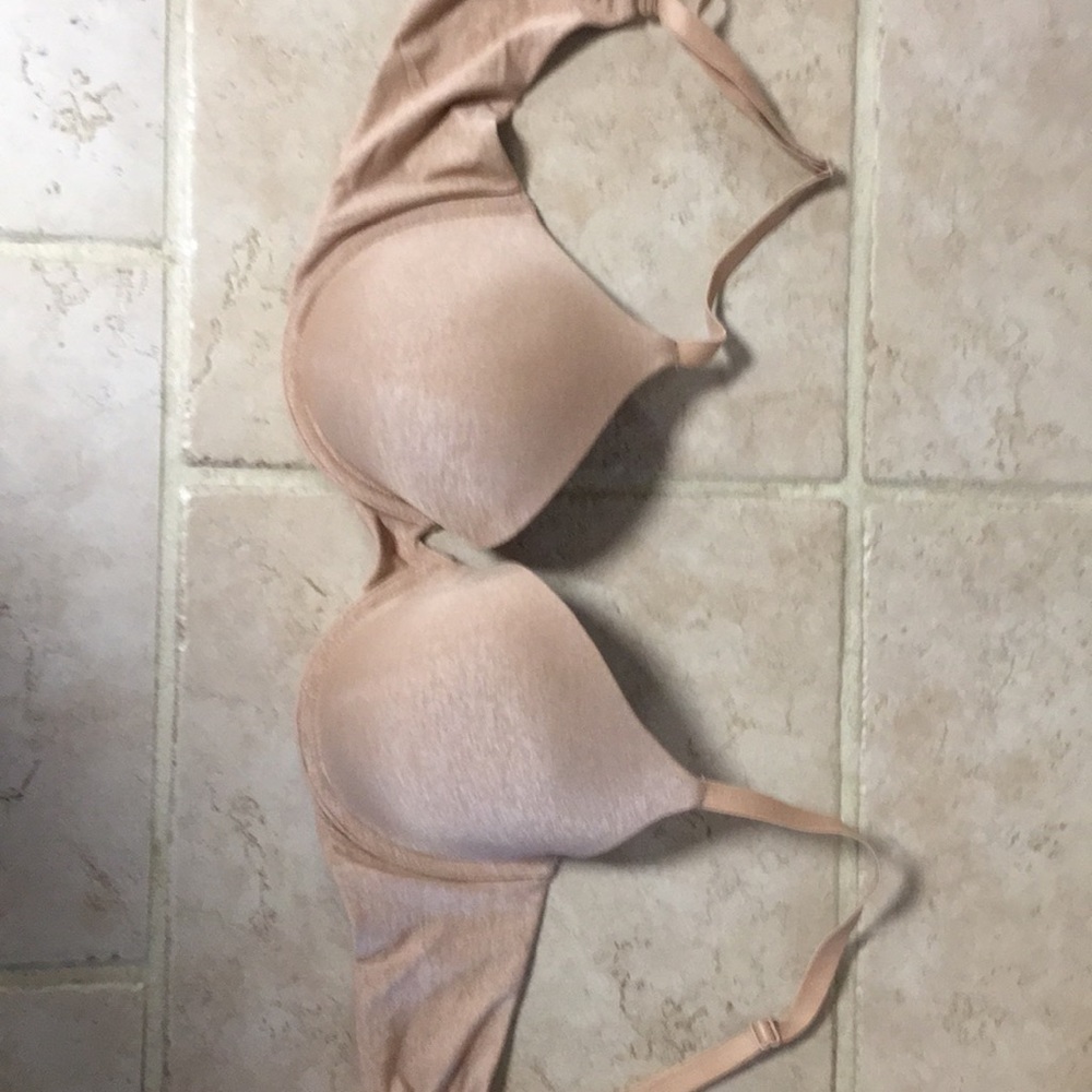 Victoria’s Secret Uplift Semi Demi Bra